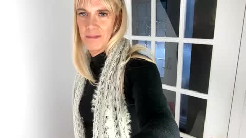 Snapshot of viviannexxx2022 chatting on December 28, 8:58 pm Vivlove online show from December 28, 8:58 pm