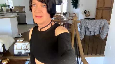 Snapshot of viviannexxx2022 chatting on February 8, 3:42 pm Vivlove online show from February 8, 3:42 pm