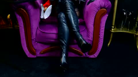 Snapshot of vivianreeve chatting on March 6, 1:03 pm Vivian Reeve online show from March 6, 1:03 pm