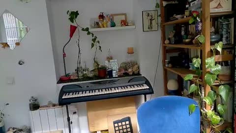 Snapshot of vivid_ether chatting on October 20, 12:38 pm Viv online show from October 20, 12:38 pm