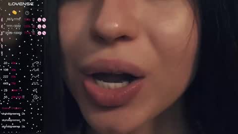 Nelly and Mari online show from March 3, 11:11 am