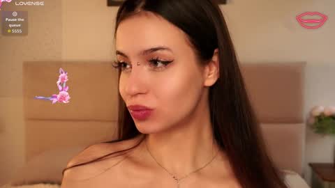 Nelly and Mari online show from September 24, 7:33 am