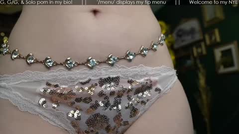 Snapshot of vivid_whit chatting on January 1, 1:58 am Whitney online show from January 1, 1:58 am