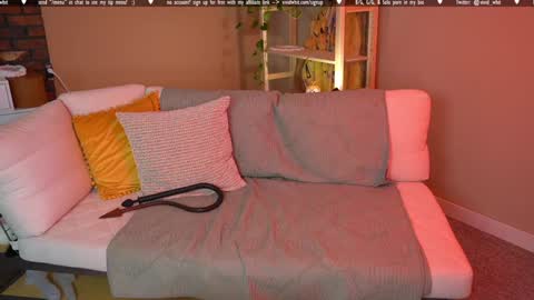 Snapshot of vivid_whit chatting on October 10, 3:05 am Whitney online show from October 10, 3:05 am