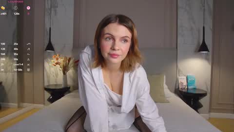 Sophia online show from March 19, 8:02 pm