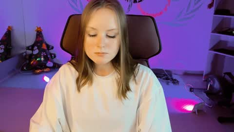 Snapshot of vivienleeigh chatting on December 26, 5:40 pm Vivien online show from December 26, 5:40 pm