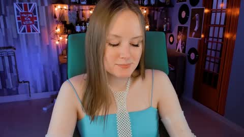 Snapshot of vivienleeigh chatting on December 30, 3:24 pm Vivien online show from December 30, 3:24 pm