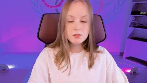 Snapshot of vivienleeigh chatting on January 9, 1:02 pm Vivien online show from January 9, 1:02 pm