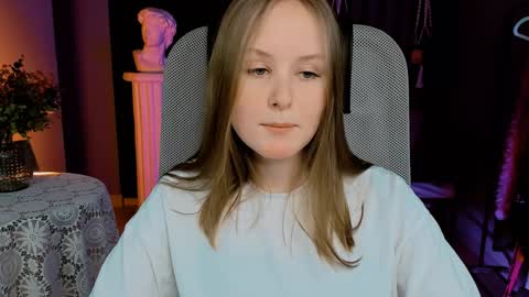 Snapshot of vivienleeigh chatting on January 10, 7:21 pm Vivien online show from January 10, 7:21 pm