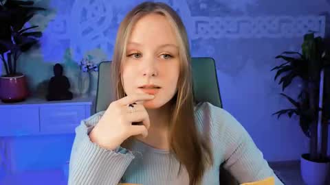 Snapshot of vivienleeigh chatting on March 1, 6:21 pm Vivien online show from March 1, 6:21 pm