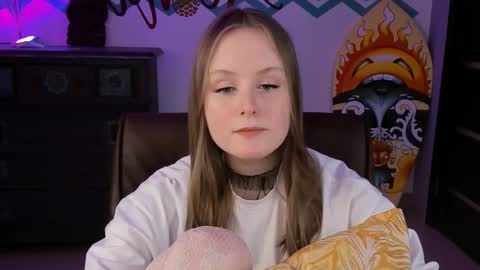 Snapshot of vivienleeigh chatting on March 2, 3:16 pm Vivien online show from March 2, 3:16 pm