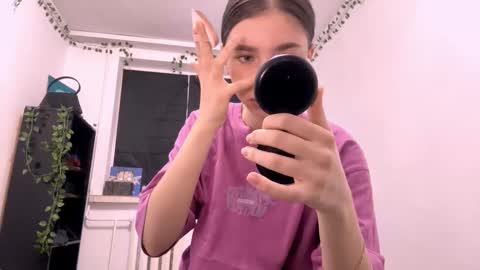 Snapshot of viviennebreihan chatting on October 27, 12:09 pm Vivi online show from October 27, 12:09 pm