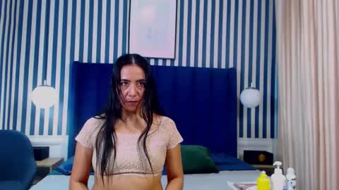 Vivian  online show from September 20, 1:01 pm