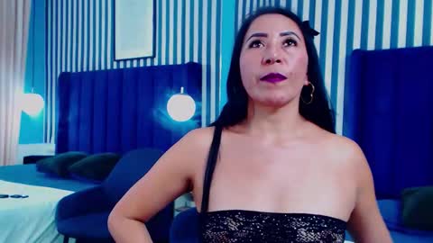 Vivian  online show from December 19, 2:13 pm