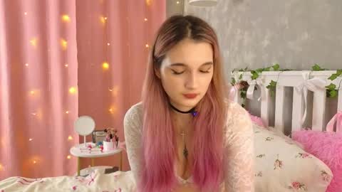 vivyboo111 online show from April 4, 9:34 pm