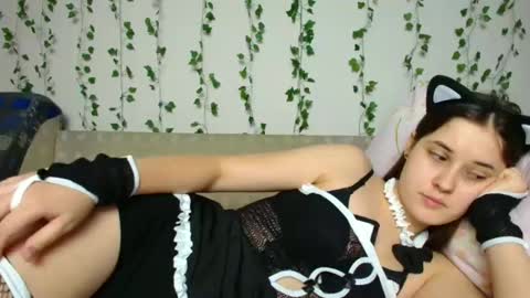 Snapshot of vixen_lily chatting on January 10, 1:09 pm Vixen Lily online show from January 10, 1:09 pm