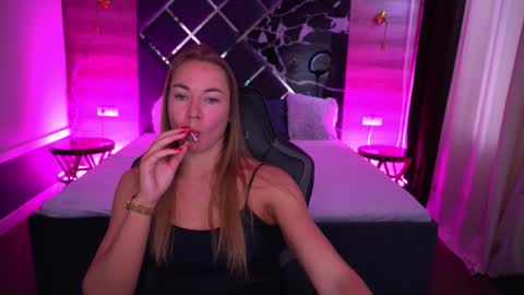 Ur Lady online show from October 13, 1:00 pm