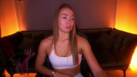 Ur Lady online show from November 5, 9:15 pm