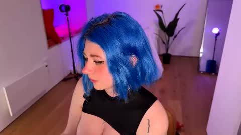 Polly  Online mostly at 9pm-2am UK Time online show from February 16, 9:48 pm