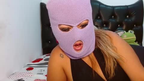 Snapshot of vkleiin chatting on October 30, 12:12 am Venus online show from October 30, 12:12 am