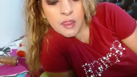 Snapshot of vkleiin chatting on November 19, 6:35 am Venus online show from November 19, 6:35 am