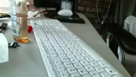 Snapshot of vnpg92 chatting on June 3, 8:14 pm vnpg92 online show from June 3, 8:14 pm