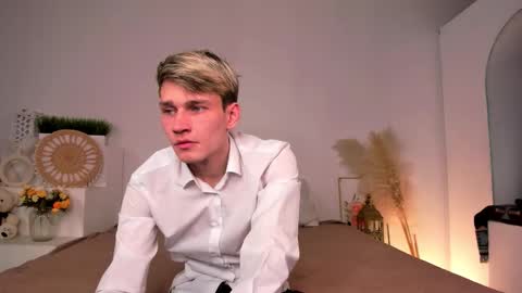 Snapshot of volan_starts chatting on February 2, 12:37 pm Dan online show from February 2, 12:37 pm