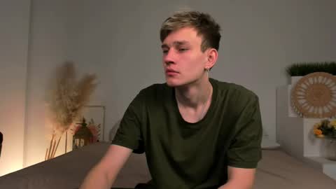 Snapshot of volan_starts chatting on February 8, 4:05 am Dan online show from February 8, 4:05 am