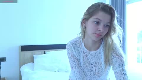 Aliceinst magic crystalll online show from February 2, 3:05 am