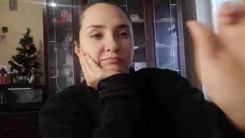 voulezvous_angel online show from January 18, 7:45 am