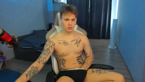 Snapshot of vova_belkin_ chatting on September 15, 9:09 am vova online show from September 15, 9:09 am