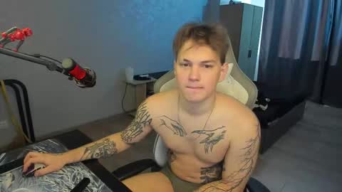 Snapshot of vova_belkin_ chatting on October 1, 10:54 am vova online show from October 1, 10:54 am