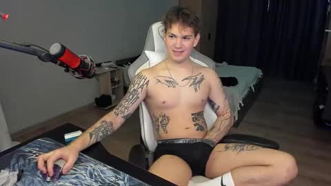 Snapshot of vova_belkin_ chatting on November 8, 10:26 am vova online show from November 8, 10:26 am