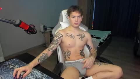 Snapshot of vova_belkin_ chatting on November 15, 9:28 am vova online show from November 15, 9:28 am