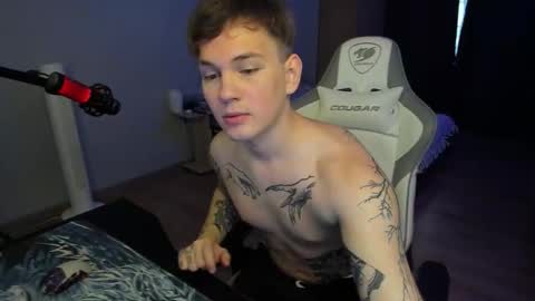 Snapshot of vova_belkin_ chatting on November 22, 10:47 am vova online show from November 22, 10:47 am