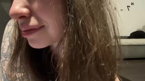 Snapshot of voyliza chatting on December 2, 12:05 am voyliza online show from December 2, 12:05 am