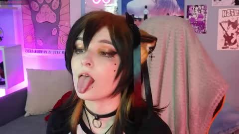 vronnier online show from April 14, 3:18 pm