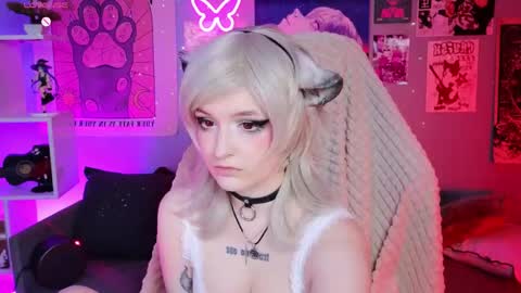 vronnier online show from April 30, 4:24 pm