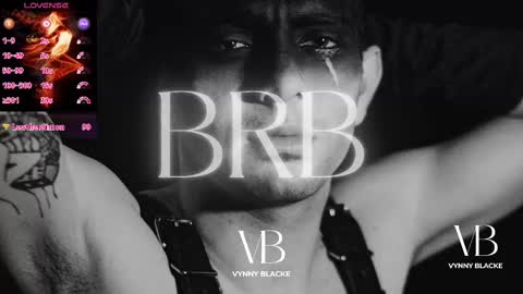 Snapshot of vynny_blacke_ chatting on October 26, 12:22 pm Vynny Blacke online show from October 26, 12:22 pm