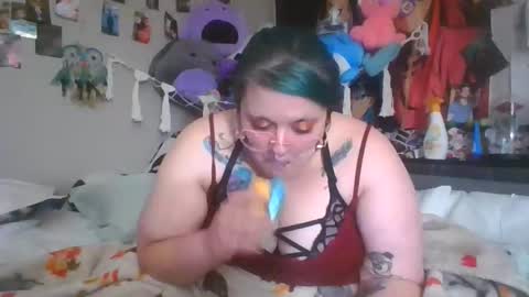 Vyx online show from June 9, 2:23 am