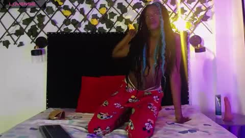 Snapshot of vzoeycooper chatting on September 20, 3:18 am Zoey online show from September 20, 3:18 am