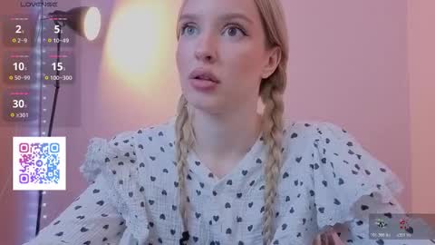 Olivia online show from November 14, 9:02 pm