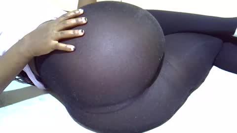 Snapshot of wakanda_43 chatting on February 8, 3:21 pm candy online show from February 8, 3:21 pm