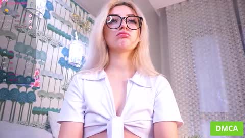  Lina online show from October 17, 5:43 am