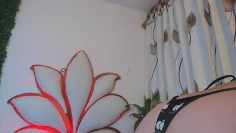 Snapshot of wanda_liones chatting on February 28, 5:15 pm Wanda online show from February 28, 5:15 pm