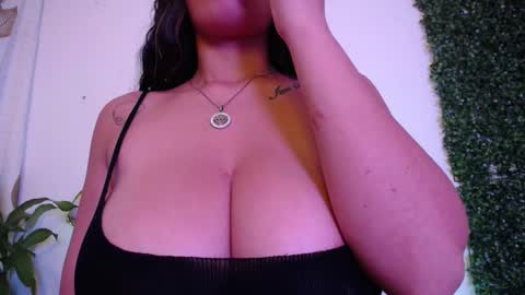 Snapshot of wanda_liones chatting on March 9, 1:26 pm Wanda online show from March 9, 1:26 pm