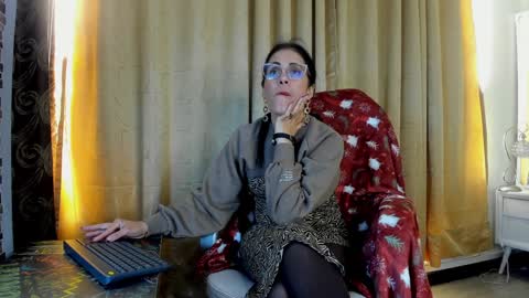 Snapshot of wanda_walton chatting on February 6, 10:53 pm Wanda online show from February 6, 10:53 pm