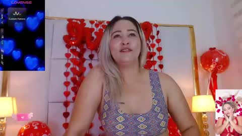 Snapshot of wandahairymilf chatting on February 15, 7:16 am Wanda online show from February 15, 7:16 am