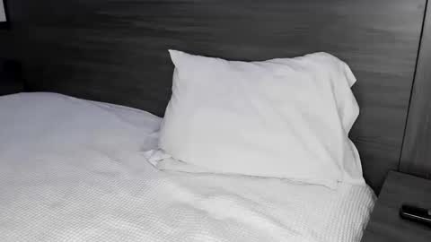 wanderlustgaal online show from October 11, 6:06 pm