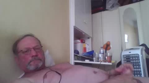 Snapshot of wanky357 chatting on September 17, 12:51 pm Tibo Love online show from September 17, 12:51 pm